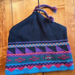 Gently Used Earm and Comfortable winter hat in Medium